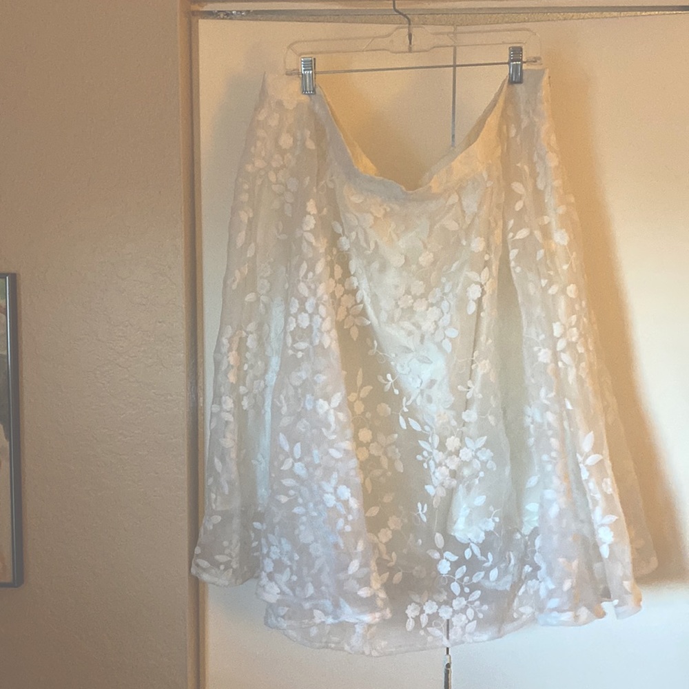 Modcloth 4x midi skirt floral overlay